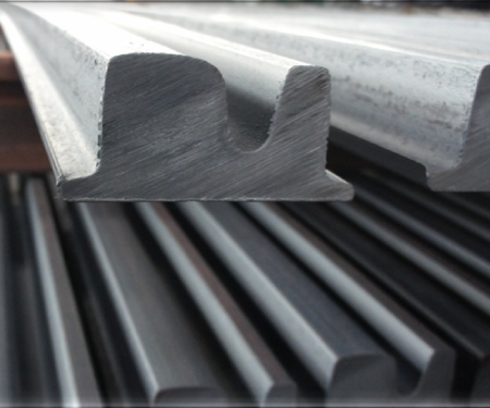 Block Rail: Grooved rail but under a compacted shape format